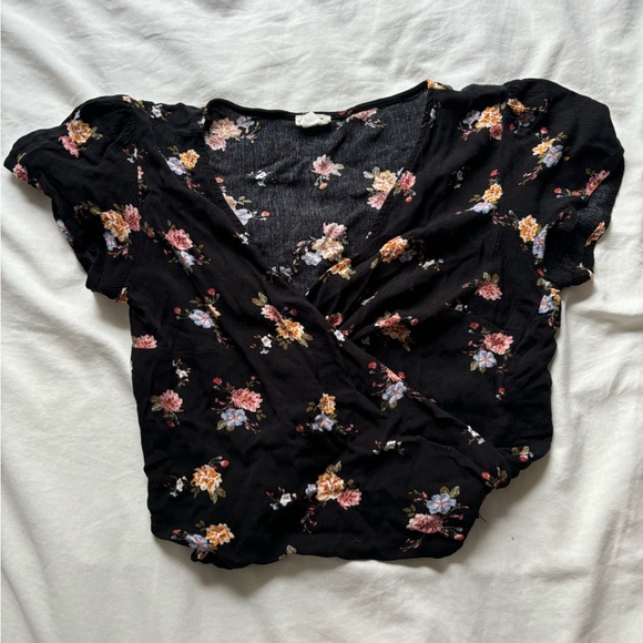 Floral wrap top - Picture 1 of 2